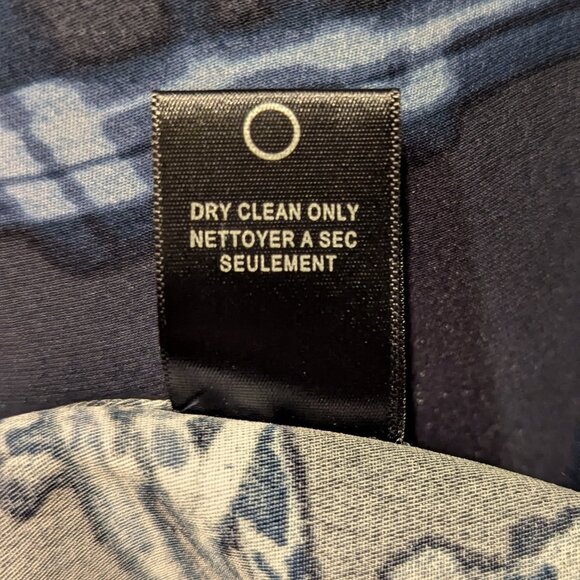 HALSTON HERITAGE Printed Double-Slit Dress - Medium - Picture 9 of 10